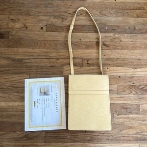 Authentic Louis Vuitton Ramatuelle Vanilla Epi Leather Shoulder Bag